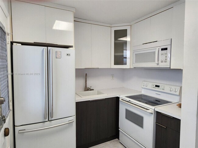 Foto del edificio - 2859 Leonard Dr