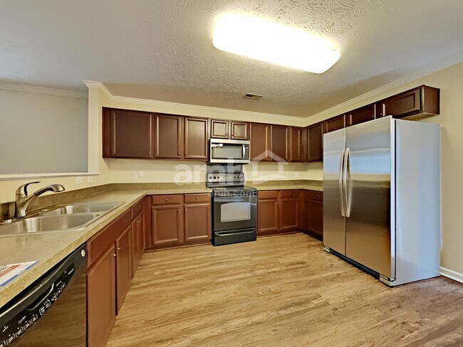 Foto del edificio - 3195 Hidden Creek Dr