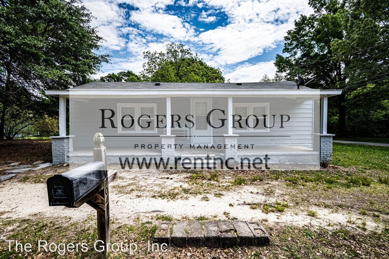 Primary Photo - 2 br, 1 bath House - 704 Roberson St
