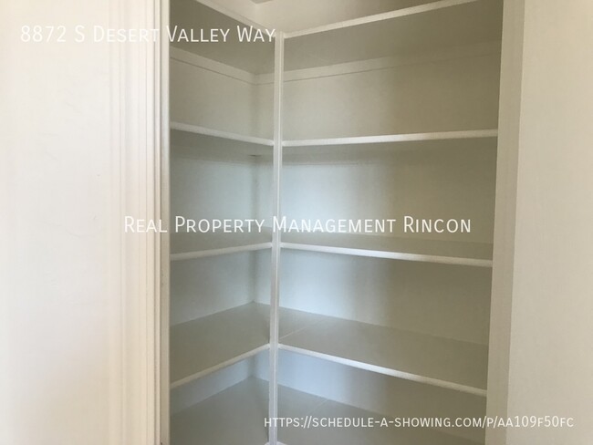 Building Photo - 8872 S Desert Valley Way