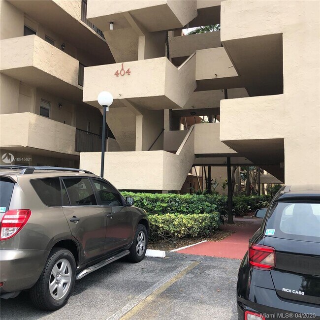 Foto del edificio - 404 NW 68th Ave