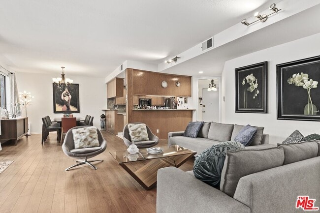 Foto del edificio - 4230 Stansbury Ave