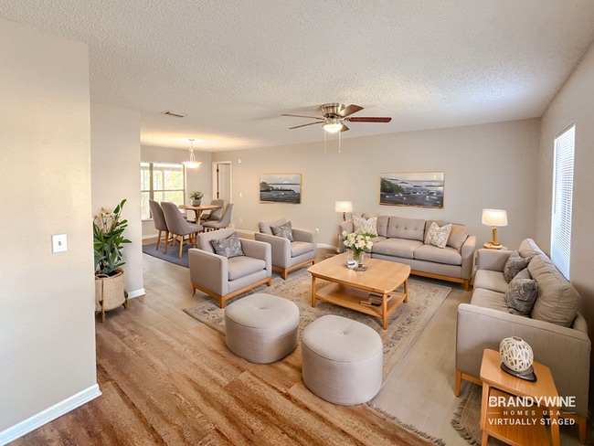 Building Photo - 734 Sandy Creek Dr