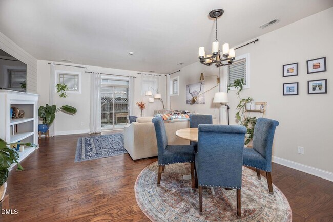 Foto del edificio - 2816 Piedmont River Way