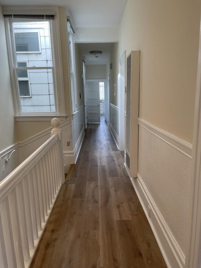 Building Photo - 3 bedroom in San Francisco CA 94117