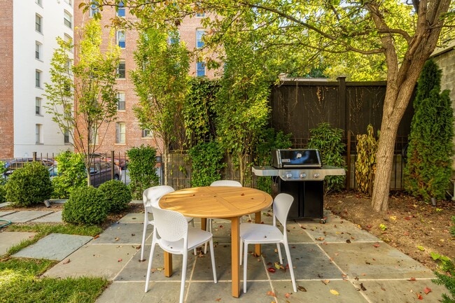 Building Photo - The Windsor - Kalorama