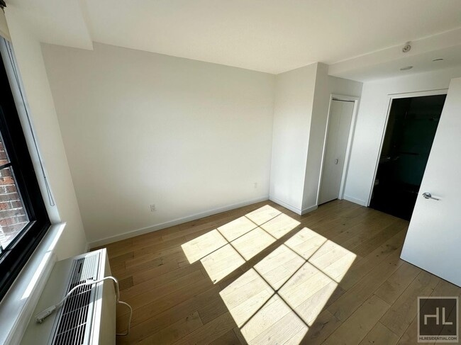 Building Photo - NORTHERN BOULEVARD