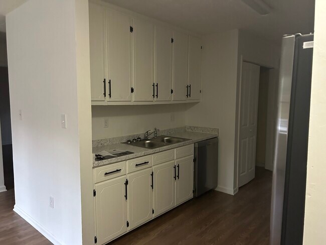 Foto del edificio - 212 Parkridge Dr