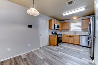 Building Photo - 16143 Bantam Ridge Ct