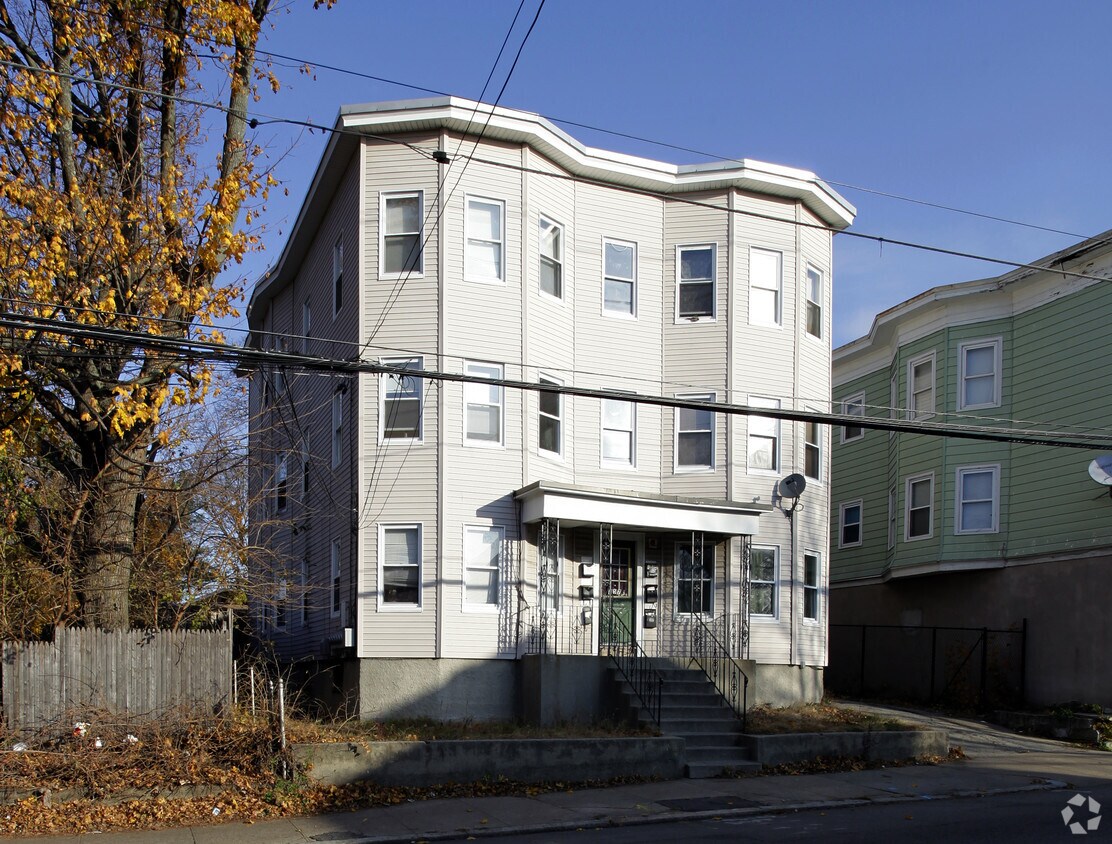 Foto del edificio - 457 Mineral Spring Ave