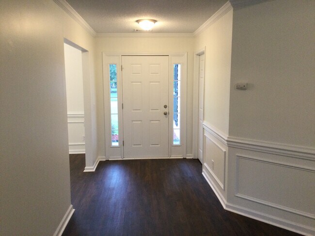 Foto del edificio - 128 Nandina Wy