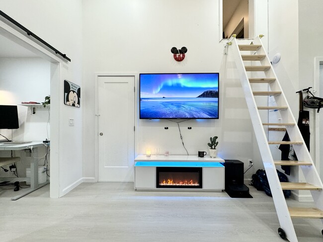 Building Photo - 4833 Kingridge Dr