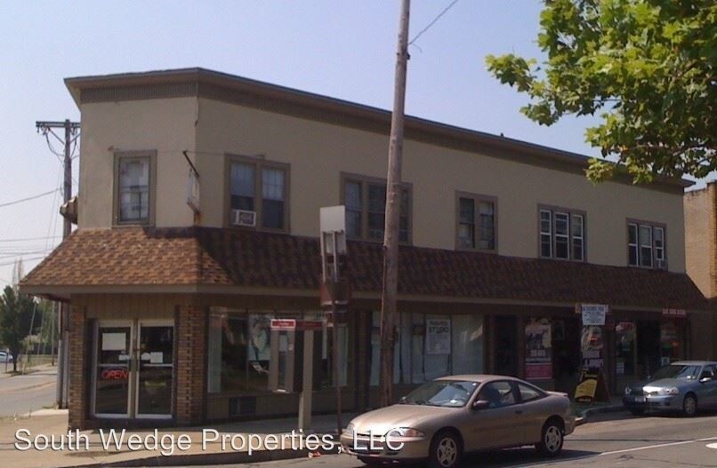 Primary Photo - 213-221 East Ridge Road
