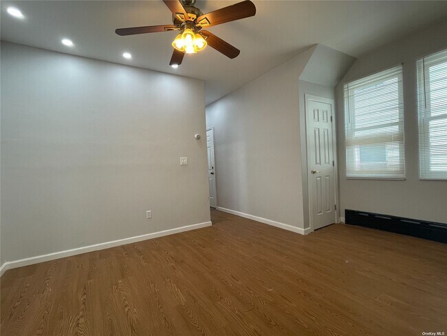 Building Photo - 313 Beach 90th St