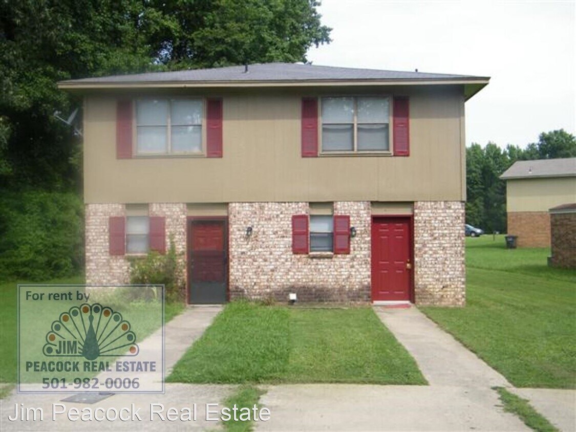 Primary Photo - 624-626 S Oak St