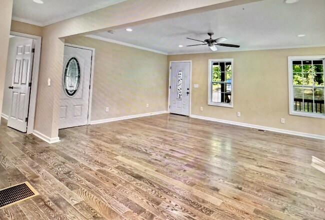 Foto del edificio - 5856 Cooks Rd