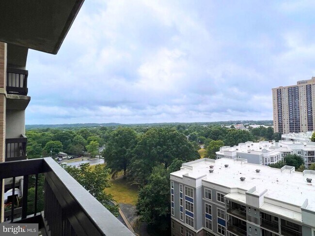 Foto del edificio - 5505 Seminary Rd