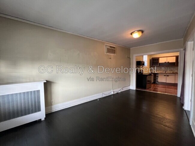 Foto del edificio - 532 Crescent Blvd