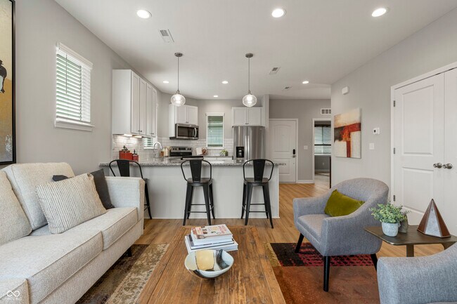 Building Photo - 3845 Stallion St