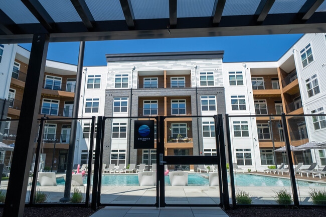 Saltwater Swimming Pool - Rosewick Apartments