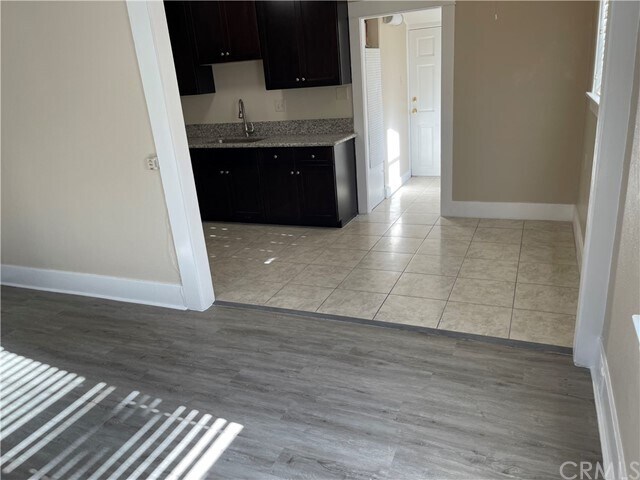 Foto del edificio - 9906 Belmont St