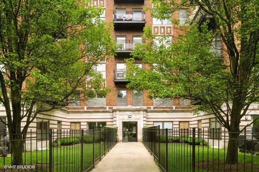 Primary Photo - 4537 S Drexel Blvd