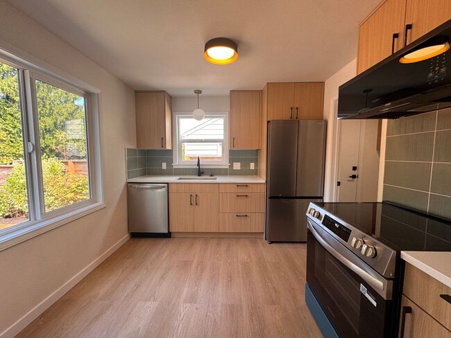 Foto del edificio - 9230 21st Ave SW