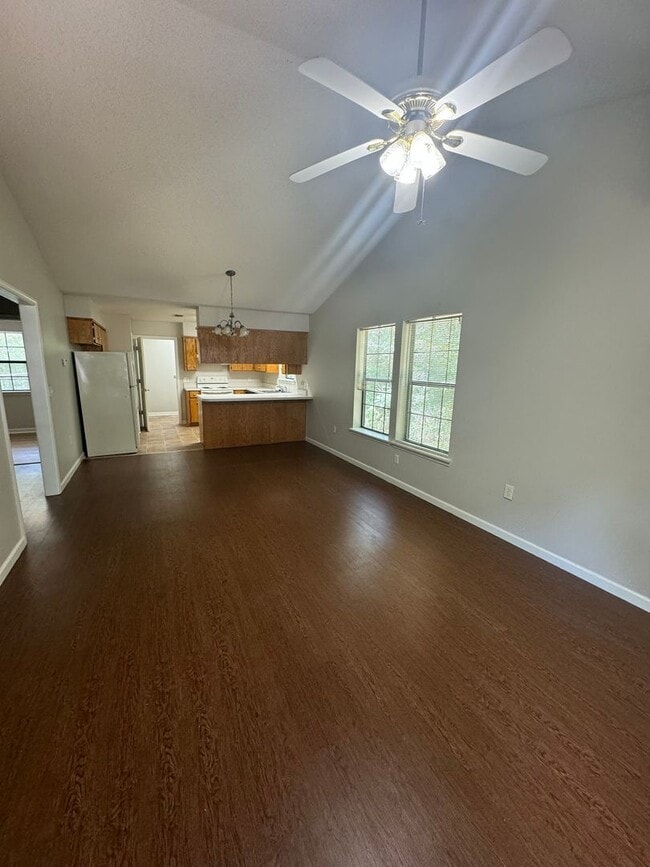 Building Photo - 612 Optimistic-Park Place