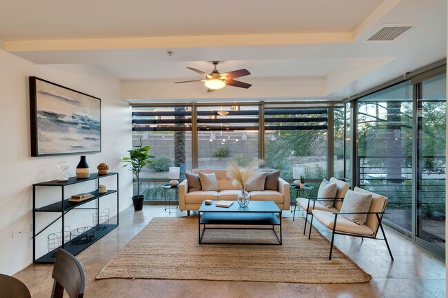 Foto del edificio - Modern Elegance and Style Colony Camelview 2 Bed Condo at the Optima!