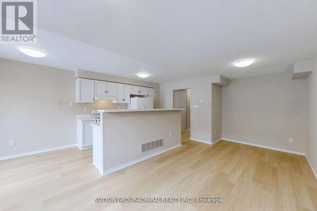 Building Photo - 32 Kelso Crescent