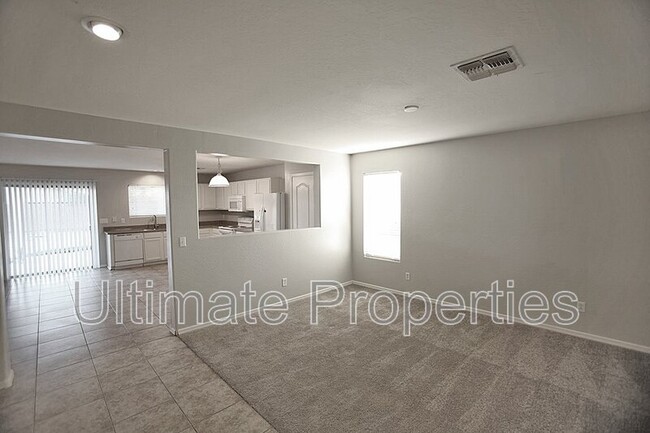 Foto del edificio - 25885 W Twilight Ln