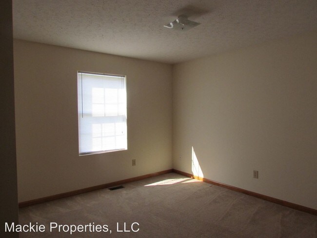 Building Photo - 4 br, 3 bath House - 1475 W Rockcrest Dr