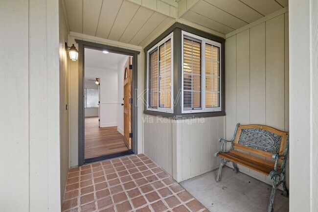 Foto del edificio - 9741 Treetop Dr