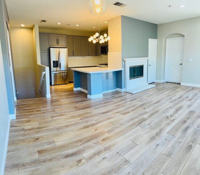 Building Photo - 2627 Bellezza Dr
