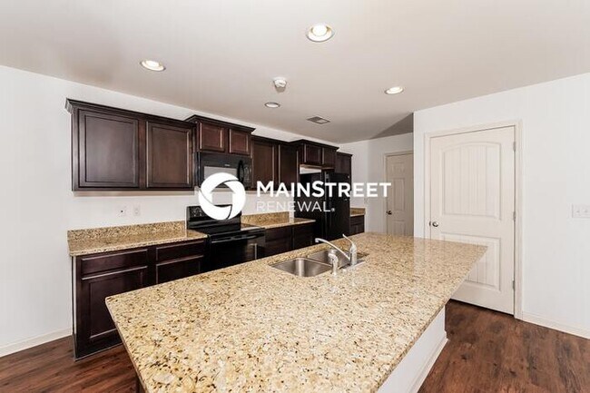 Foto del edificio - 4 Bedroom Pet-Friendly Home in Odenville, ...