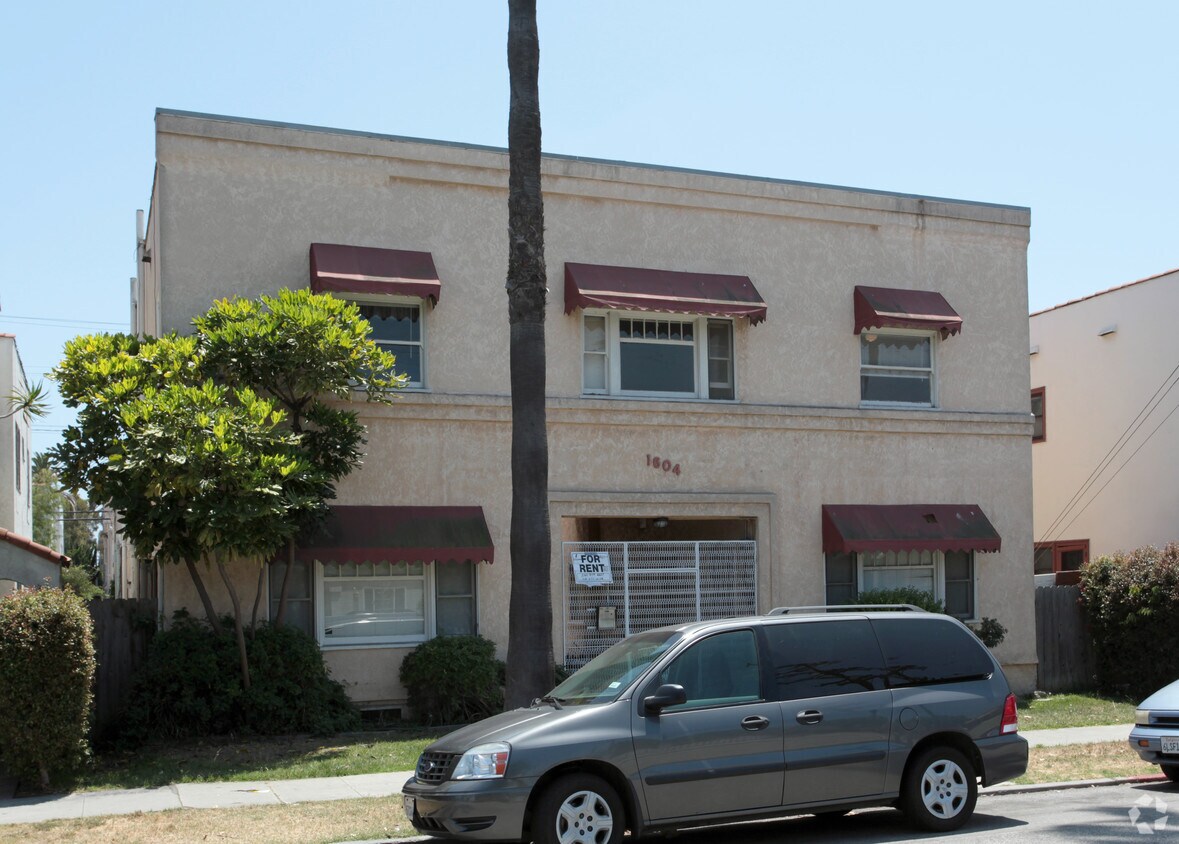 Primary Photo - 1604 E 3rd St