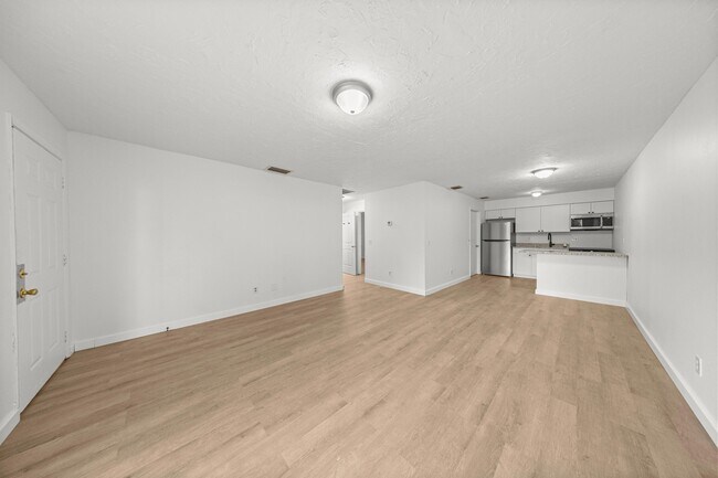 Building Photo - 2931 SE 52nd Ave