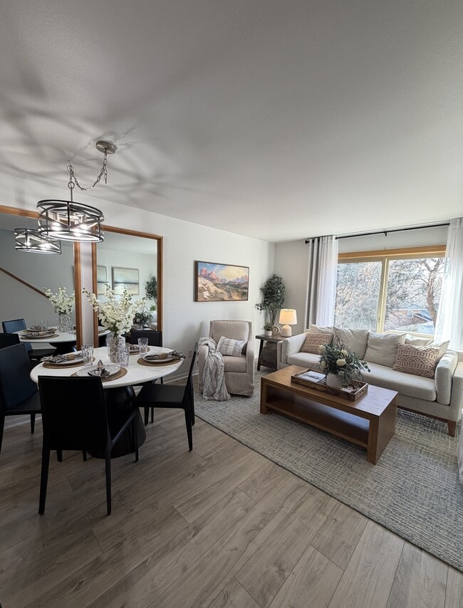 Building Photo - 574 Killarney St