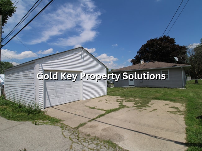 Building Photo - Cute 2 bed 1 bath Home For Rent W/ Detached Garage (SECTION 8 APPROVED)