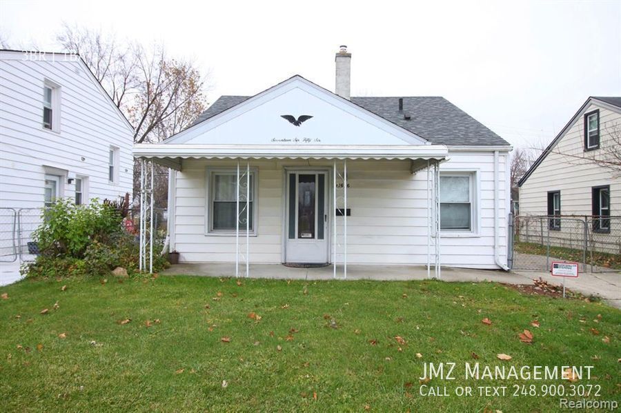 Foto principal - Welcome to this charming 4-bedroom, 1-bath...