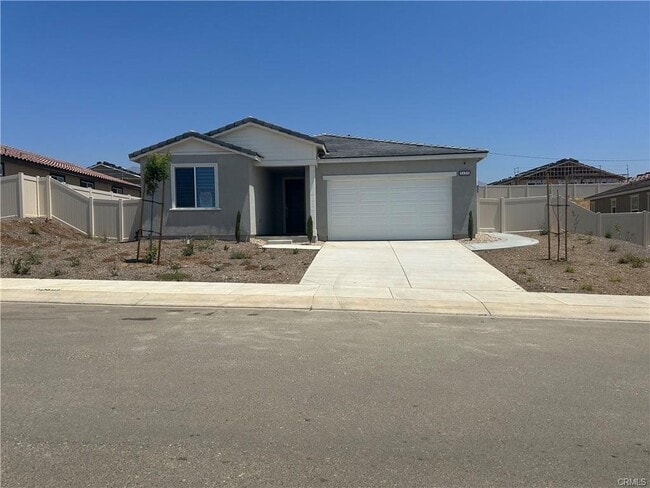 Building Photo - 5135 Hummingbird Wy