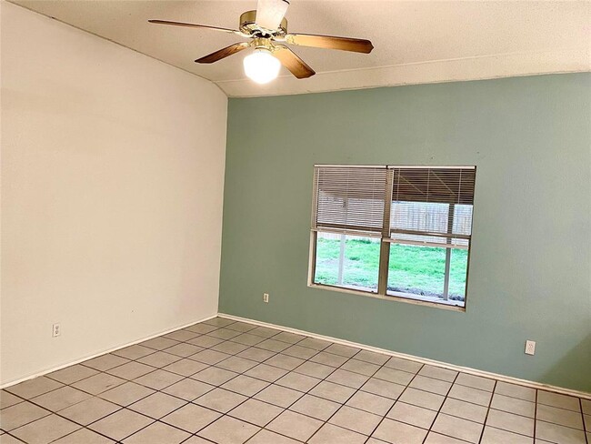 Building Photo - 3408 Settlement Dr