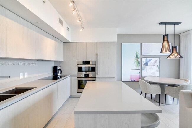 Foto del edificio - 4010 S Ocean Dr