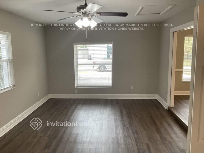 Foto del edificio - 6203 Frost Dr