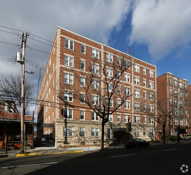 Building Photo - Howe Place Apartments