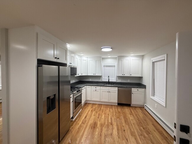 Photo - 944 Farmington Ave Townhome