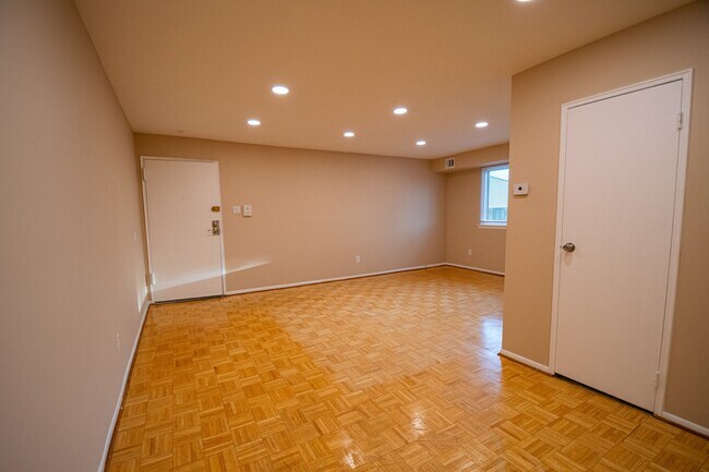 Foto del edificio - 9921 Bustleton Ave