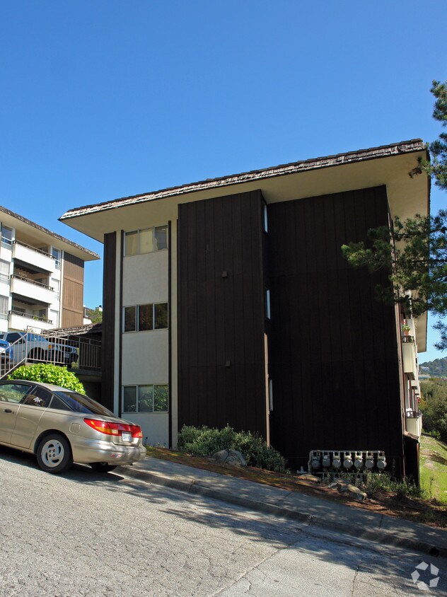 66 Via Holon, Greenbrae, CA 94904 Apartments in Greenbrae, CA