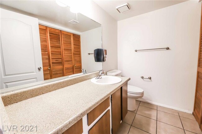 Building Photo - 476 Sellers Pl