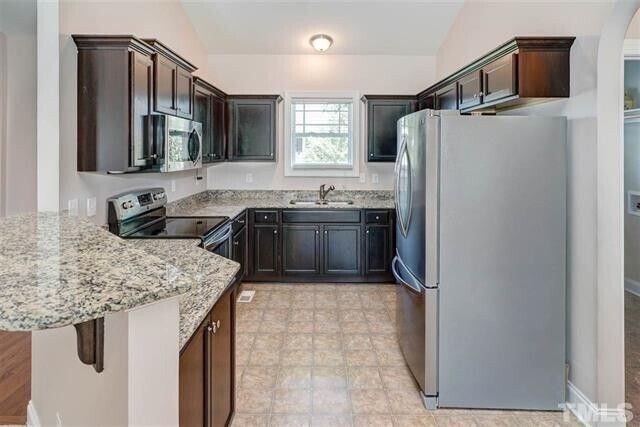 Building Photo - $500 Rent Incentive!!!
